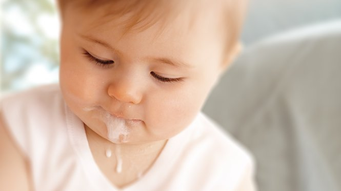 Hướng dẫn sơ cứu cho trẻ khi bị ngặt sữa